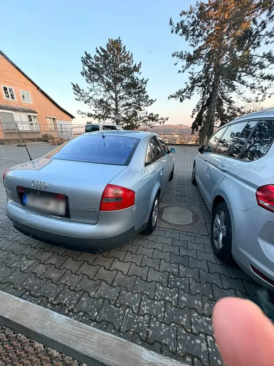 Second-hand Audi A6 170 CP (125 kW) 1999 Argintiu Berlinǎ