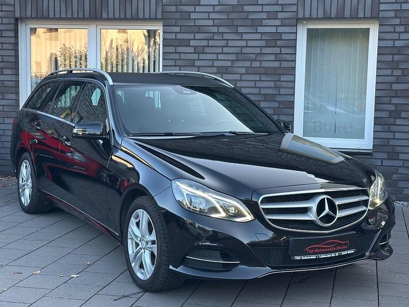Schwarz Gebraucht 2015 Mercedes E220 Kombi | 17.499 € (Etwas zu teuer) - Bild 1/4