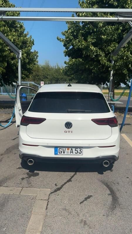Weiß Gebraucht 2021 VW Golf VIII GTI Limousine | 21.500 € (Superpreis) - Bild 1/4