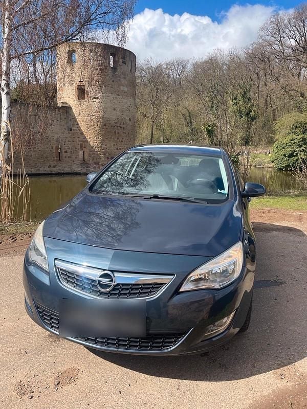 Gebraucht Opel Astra 101 PS (74 kW) 2010 Blau Limousine