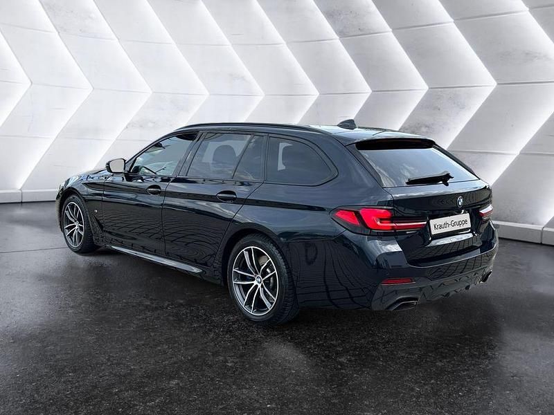 Gebraucht BMW 520 Performance 190 PS (139 kW) 2023 Schwarz Limousine