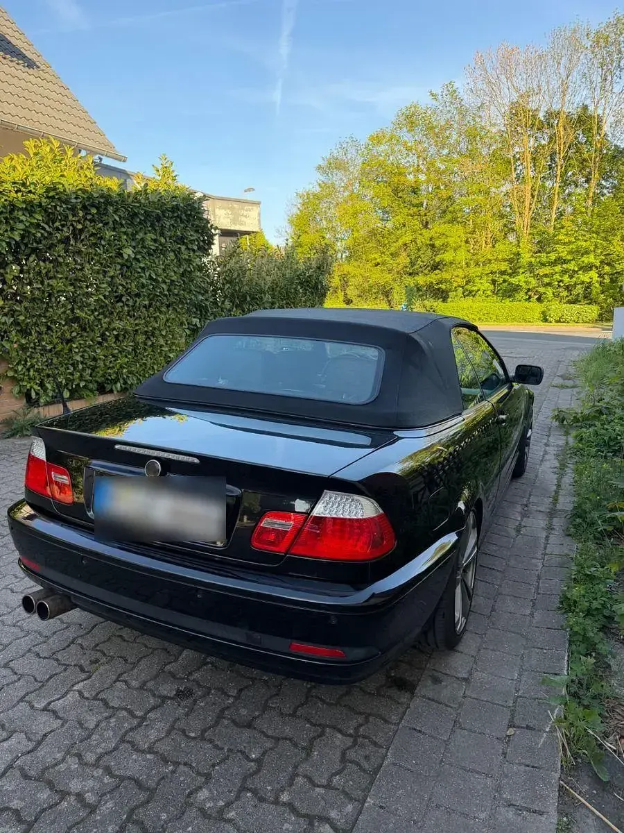 Gebraucht BMW 318 Cabriolet 143 PS (105 kW) 2004 Schwarz Cabrio