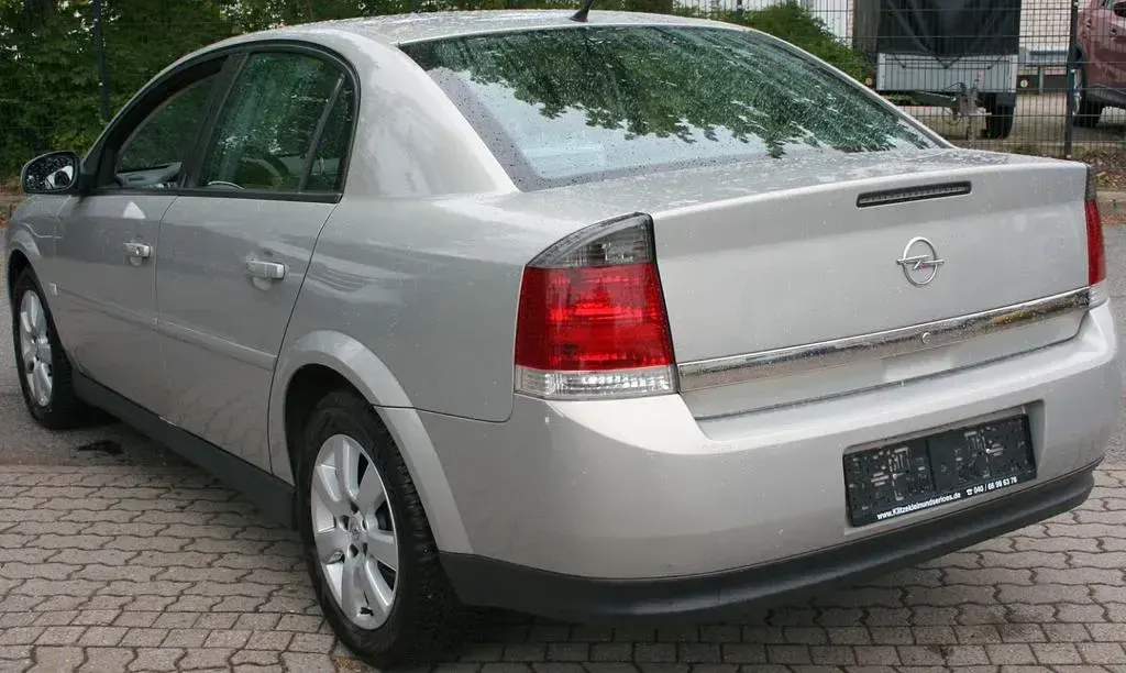 Gebraucht Opel Vectra Elegance 101 PS (74 kW) 2004 Silber Limousine