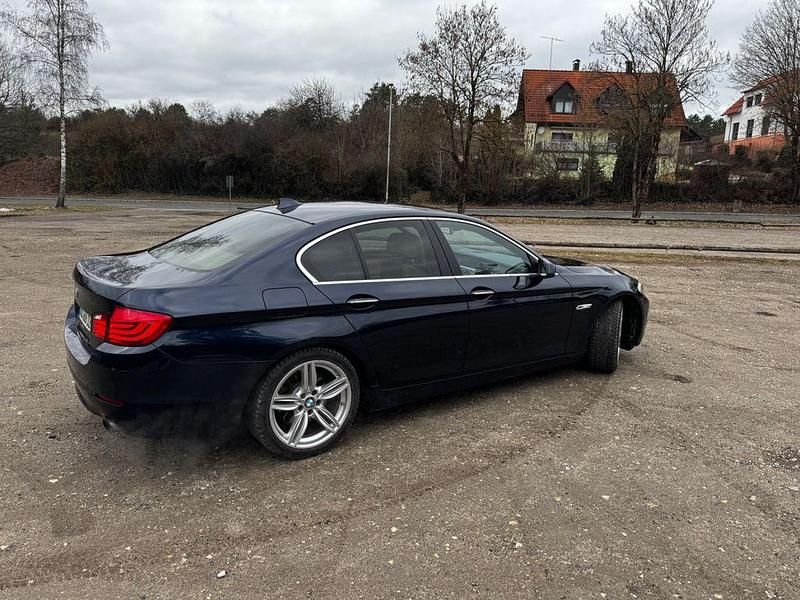 Gebraucht BMW 535 Sport Line 306 PS (225 kW) 2010 Blau Limousine