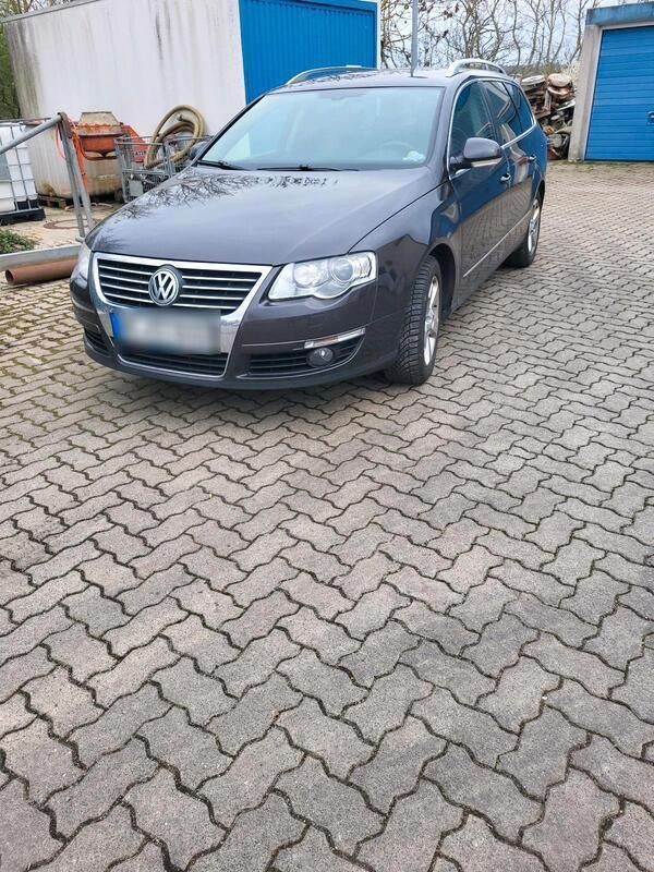 Braun Gebraucht 2009 VW Passat Kombi | 2.500 € - Bild 1/4