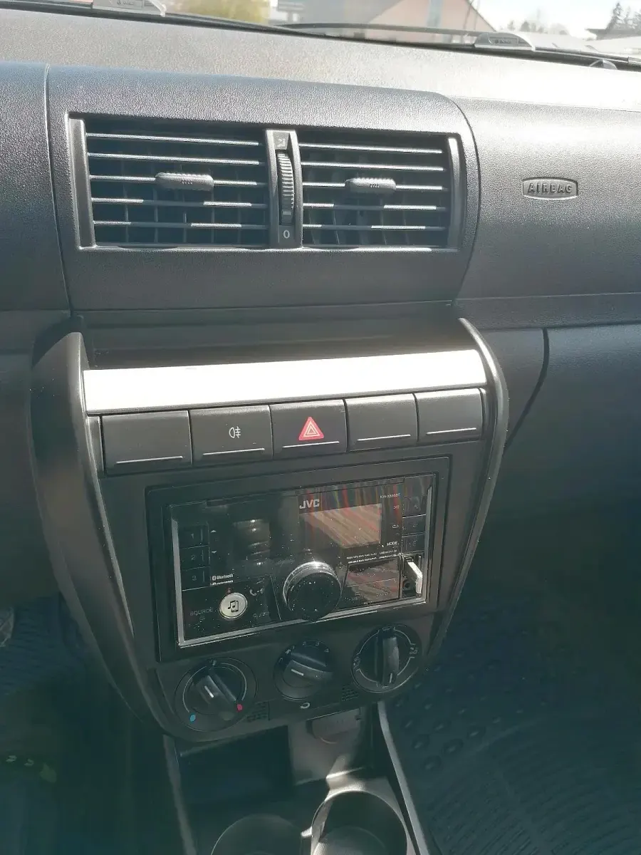 Używany VW Fox 75 KM (55 kW) 2006 Czarny Hatchback