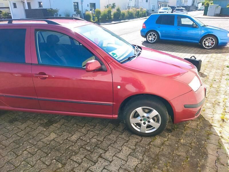 Rot Gebraucht 2006 Skoda Fabia Kombi | 1.999 € (Teuer) - Bild 1/4