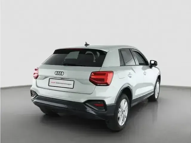Używany Audi Q2 Advanced Plus 150 KM (110 kW) 2025 Srebrny SUV