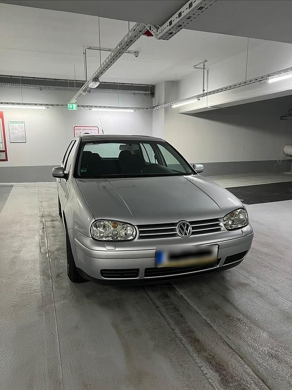 Gebraucht VW Golf IV 105 PS (77 kW) 2003 Grau Kleinwagen