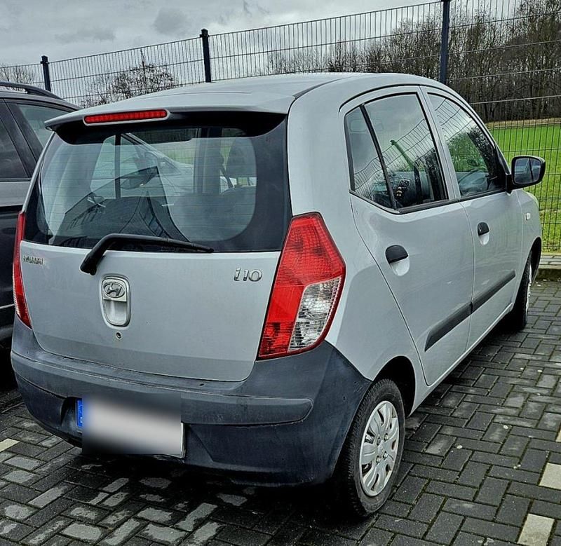 Gebraucht Hyundai i10 69 PS (50 kW) 2009 Silber Kleinwagen