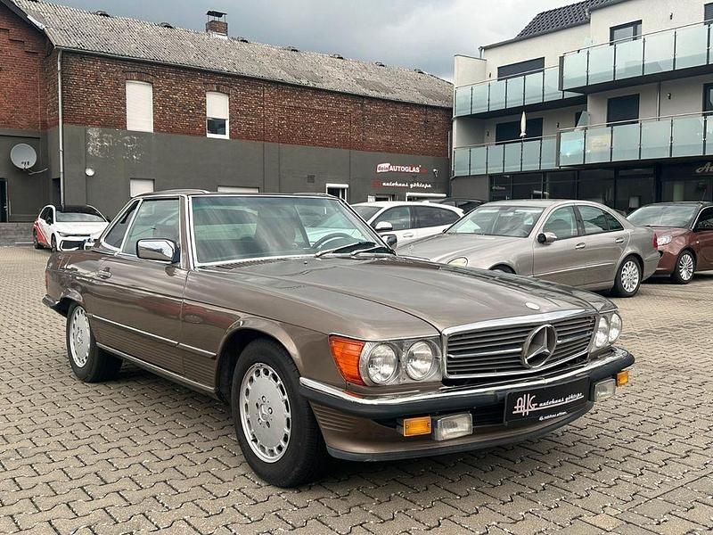 Gebraucht Mercedes 560 231 PS (169 kW) 1987 Braun Cabrio
