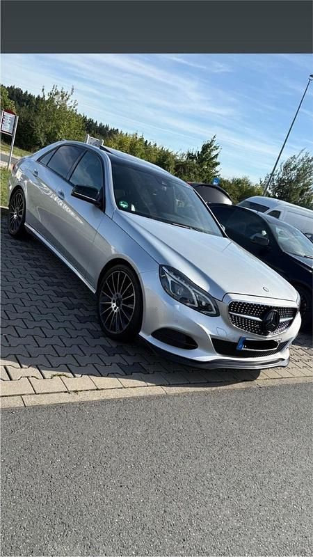 Silber Gebraucht 2013 Mercedes E220 Avantgarde Limousine | 14.500 € (Fairer Preis) - Bild 1/4