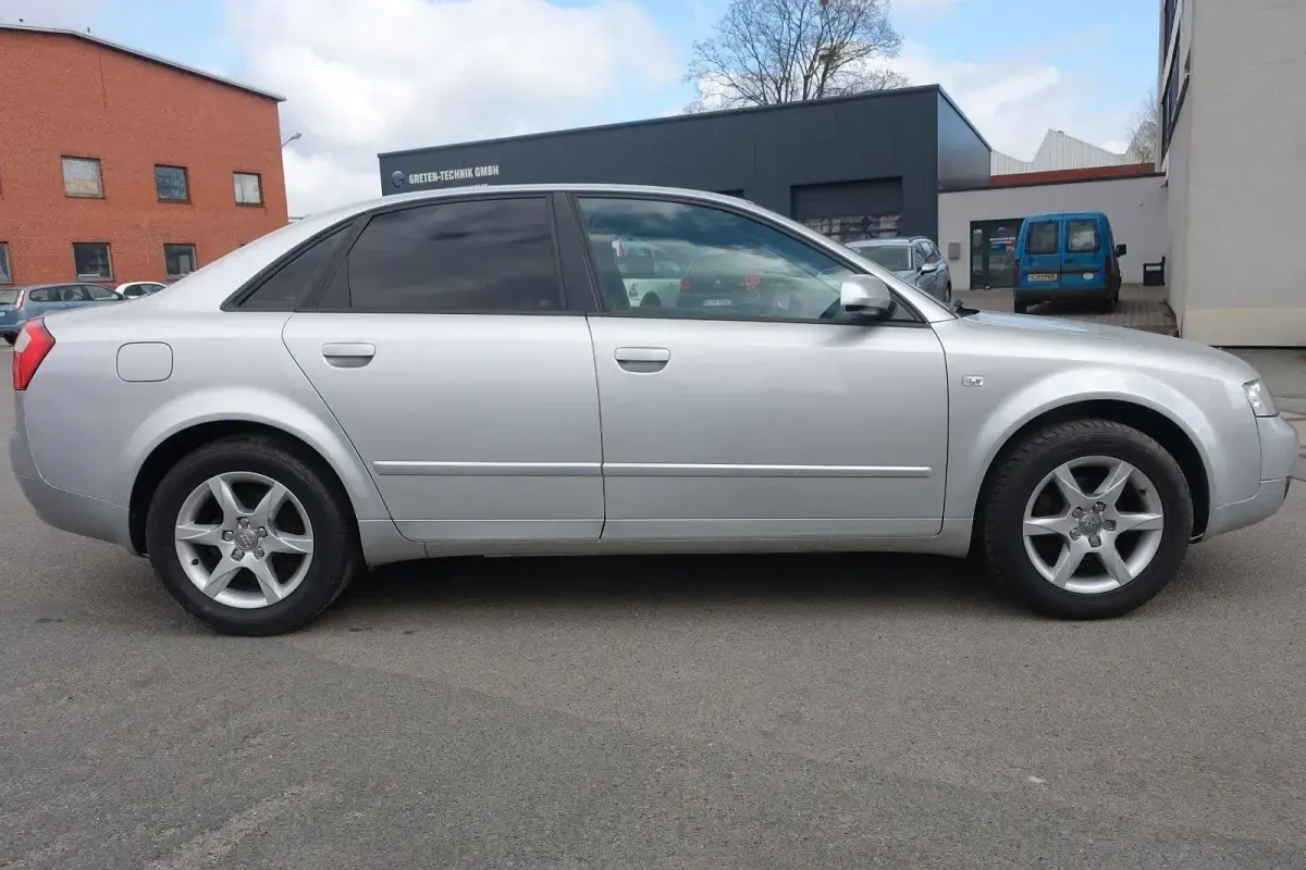 Gebraucht Audi A4 Sport 101 PS (74 kW) 2004 Silber Limousine