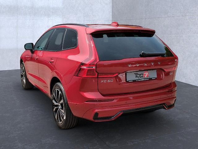 Gebraucht Volvo XC60 Plus 197 PS (144 kW) 2024 Fusion red (metallic) SUV