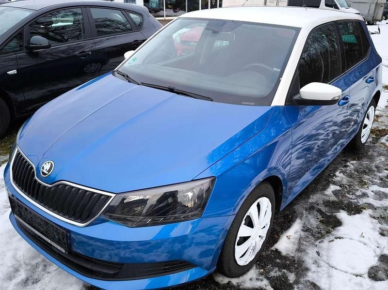 Gebraucht Skoda Fabia Ambition 90 PS (66 kW) 2016 Raceblau metallic Kleinwagen
