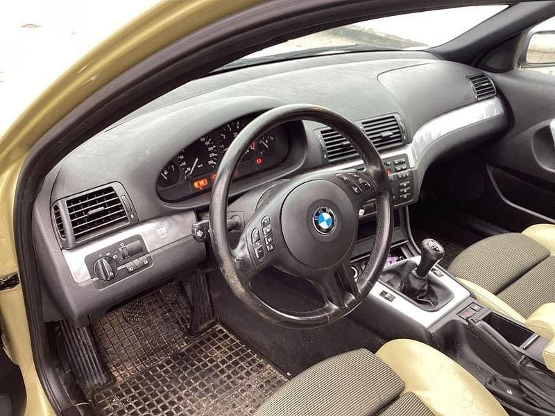 Gebraucht BMW 325 Sport Line 192 PS (141 kW) 2002 Grün Kleinwagen