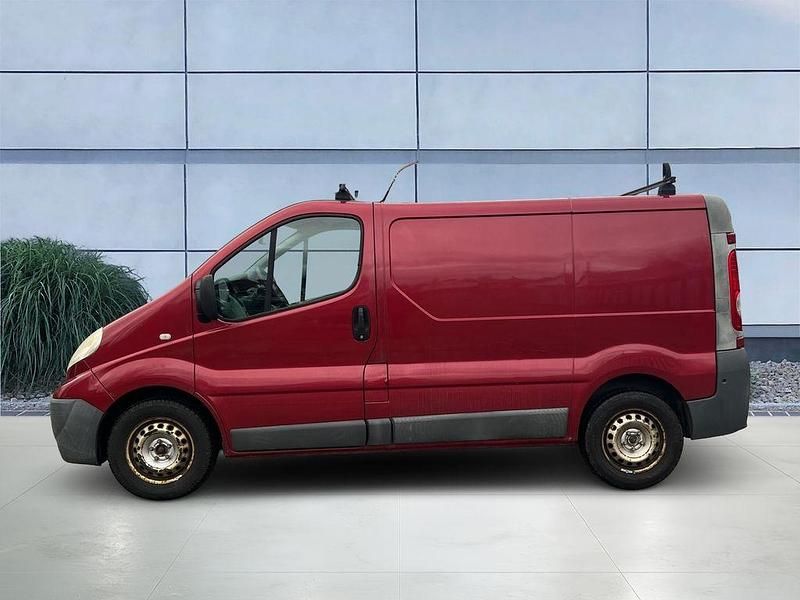 Gebraucht Nissan Primastar 90 PS (66 kW) 2009 Rot Van / Kleinbus