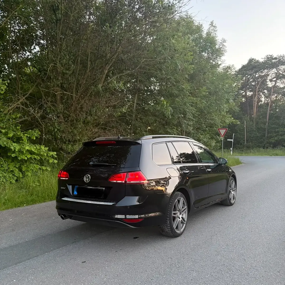 Gebraucht VW Golf VII 105 PS (77 kW) 2013 Schwarz Kombi