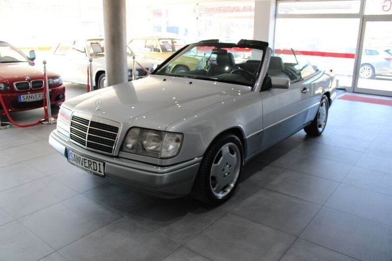 Silber Gebraucht 1997 Mercedes E320 Edition Cabrio | 39.990 € - Bild 1/4
