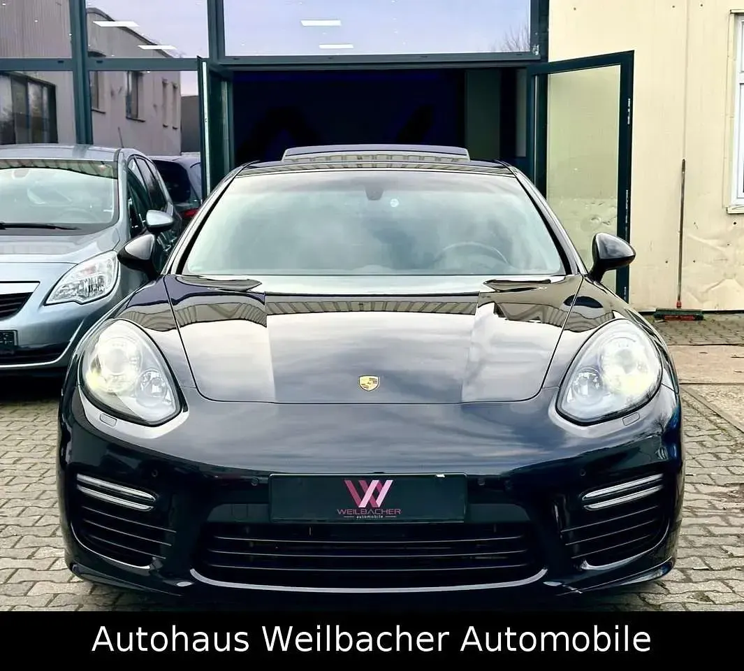 Gebraucht Porsche Panamera GTS Chrono 441 PS (324 kW) 2016 Tiefschwarzmetallic Kleinwagen