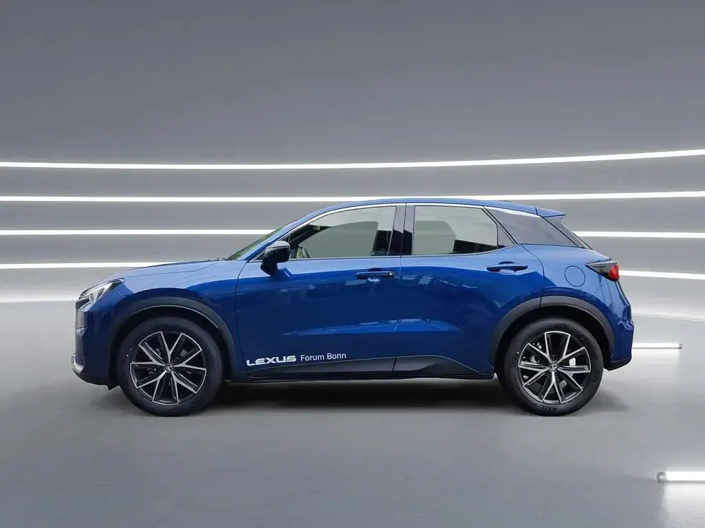 Gebraucht Lexus LBX 136 PS (100 kW) 2024 Blau SUV