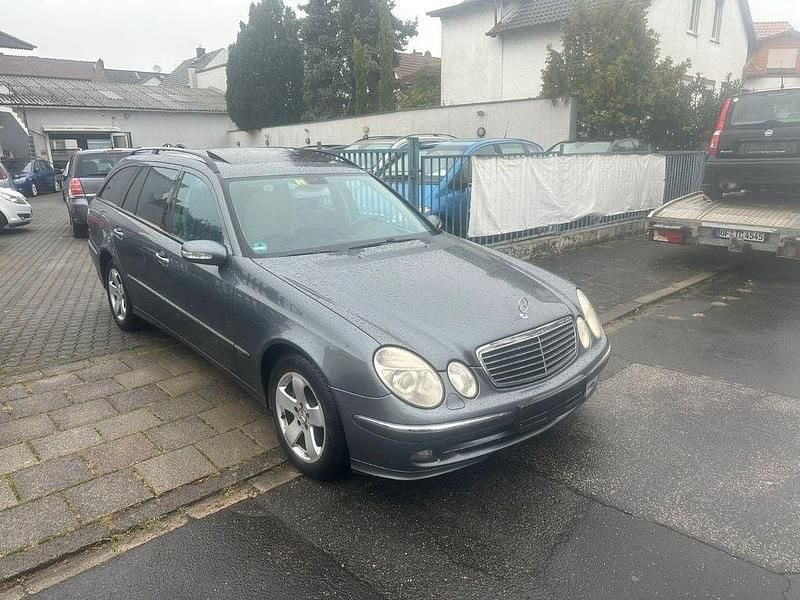 Grau Gebraucht 2005 Mercedes E320 Avantgarde Kombi | 3.499 € (Guter Preis) - Bild 1/4