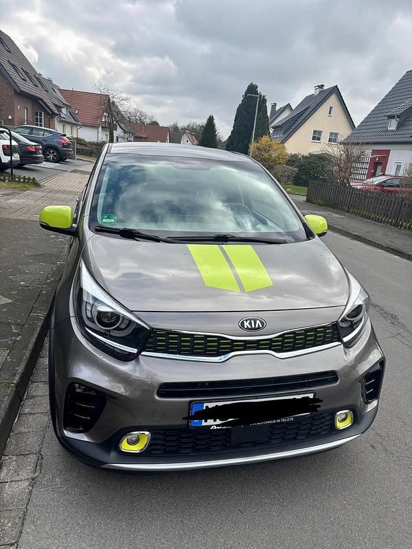 Braun Gebraucht 2018 Kia Picanto X-Line Kleinwagen | 12.900 € (Fairer Preis) - Bild 1/4
