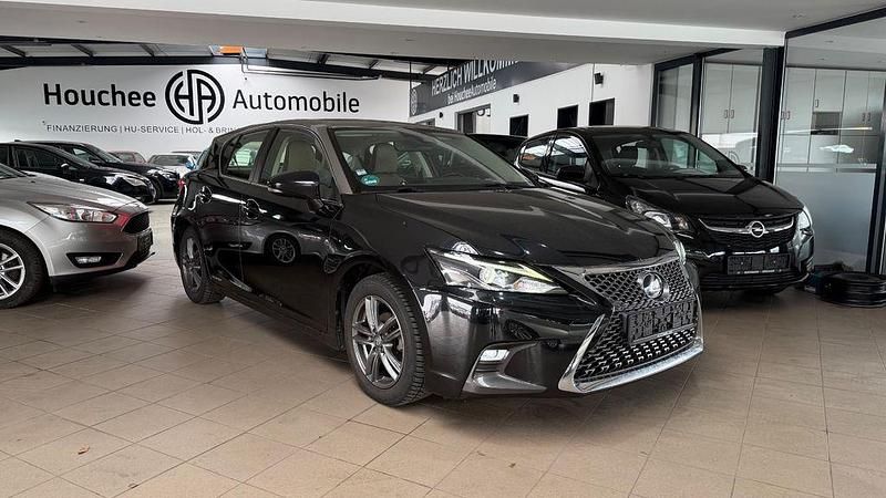 Gebraucht Lexus CT200h Launch Edition 99 PS (72 kW) 2017 Schwarz Limousine
