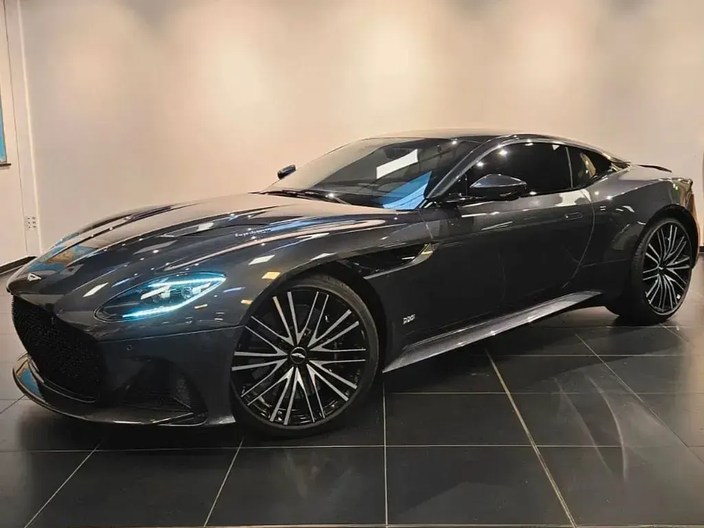 Gebraucht Aston Martin DBS 725 PS (533 kW) 2019 Grau