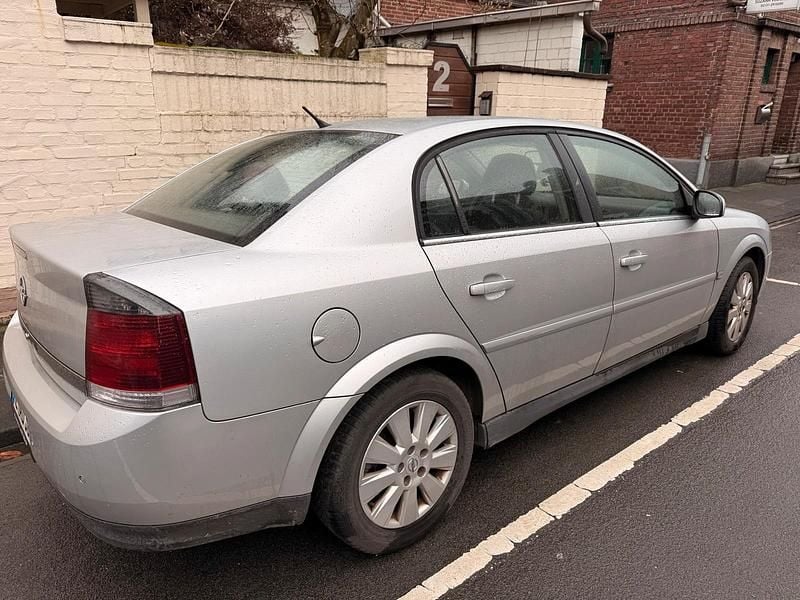 Gebraucht Opel Vectra 147 PS (108 kW) 2003 Silber Limousine