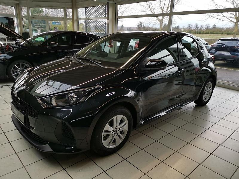 Neu Mazda 2 Center-Line 116 PS (85 kW) 2026 Opera black Kleinwagen