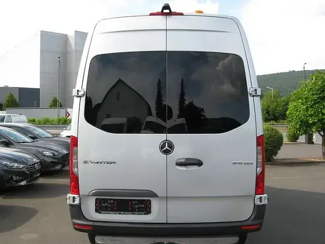 Gebraucht Mercedes Sprinter 163 PS (119 kW) 2020 Silber Van