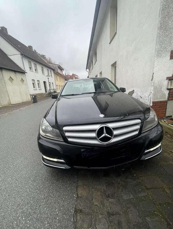 Gebraucht Mercedes C180 Classic 143 PS (105 kW) 2013 Kombi