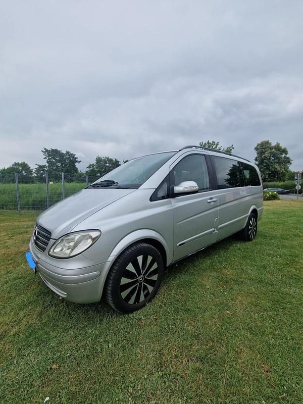 Silber Gebraucht 2005 Mercedes Viano Van / Kleinbus | 5.900 € (Superpreis) - Bild 1/4