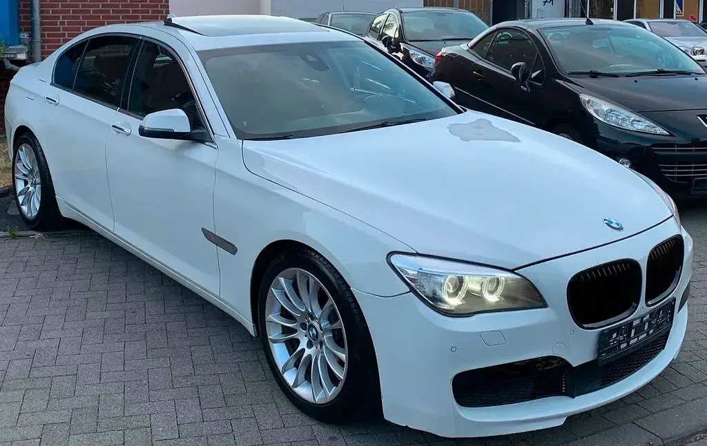 Gebraucht BMW 730 M Sport 258 PS (189 kW) 2013 Weiß Limousine