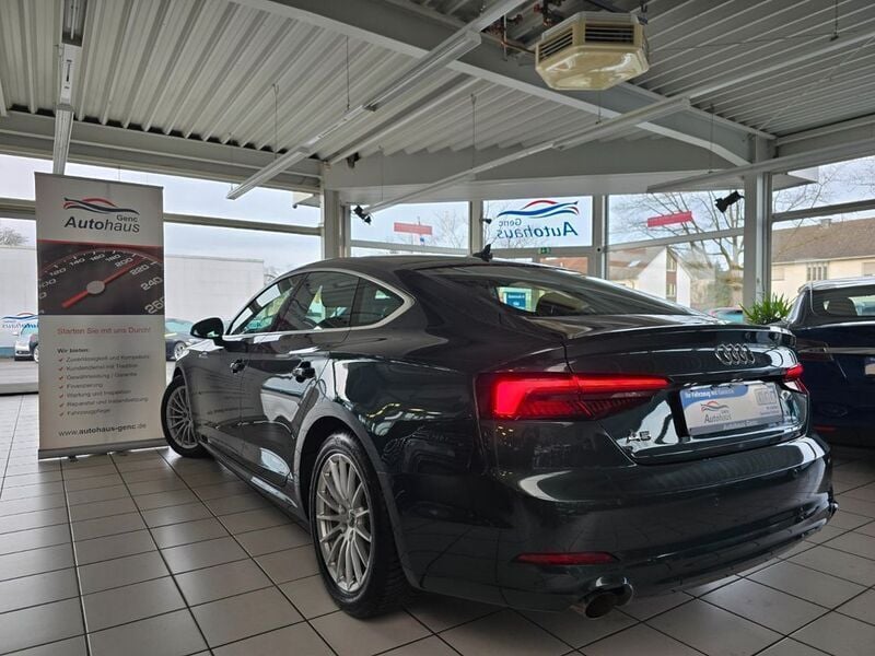 Gebraucht Audi A5 Sportback Sport 190 PS (139 kW) 2018 Gotlandgrün metallic Kleinwagen