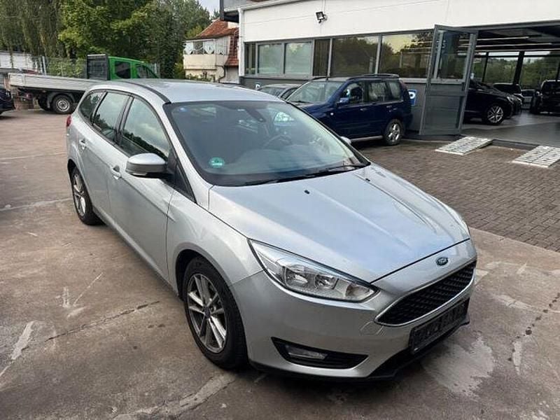 Gebraucht Ford Focus Business Edition 125 PS (91 kW) 2017 Silber Limousine