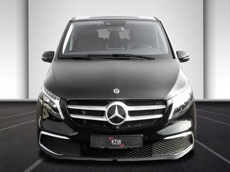Gebraucht Mercedes V300 Avantgarde 237 PS (174 kW) 2023 Obsidianschwarz Van / Kleinbus