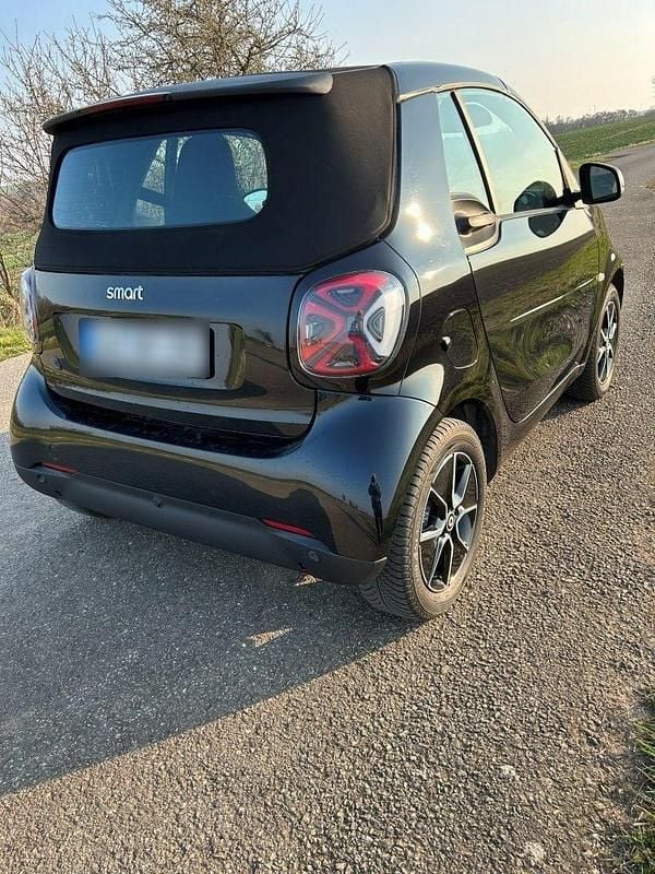 Gebraucht Smart ForTwo Coupé 60 kW (82 PS) 2023 Schwarz Cabrio