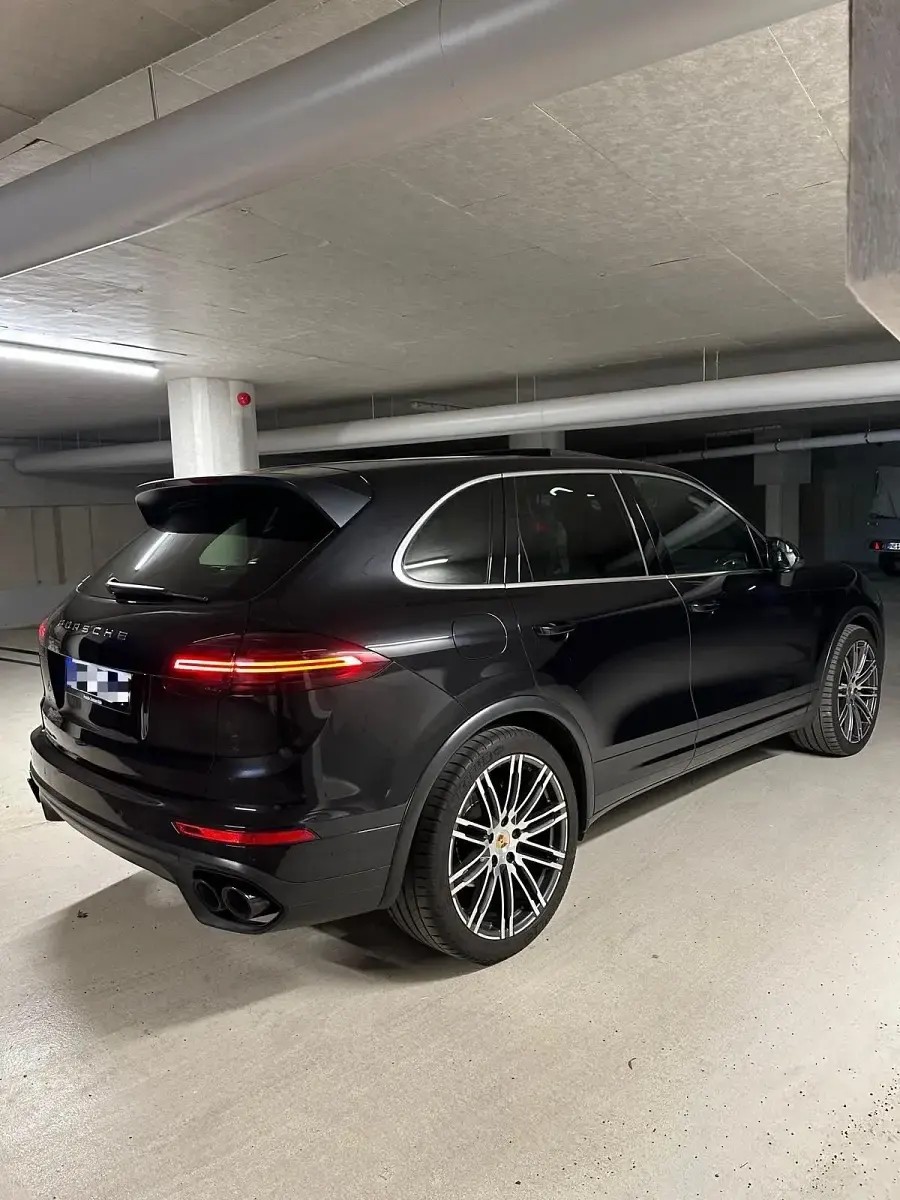 Gebraucht Porsche Cayenne S 420 PS (308 kW) 2015 Schwarz SUV