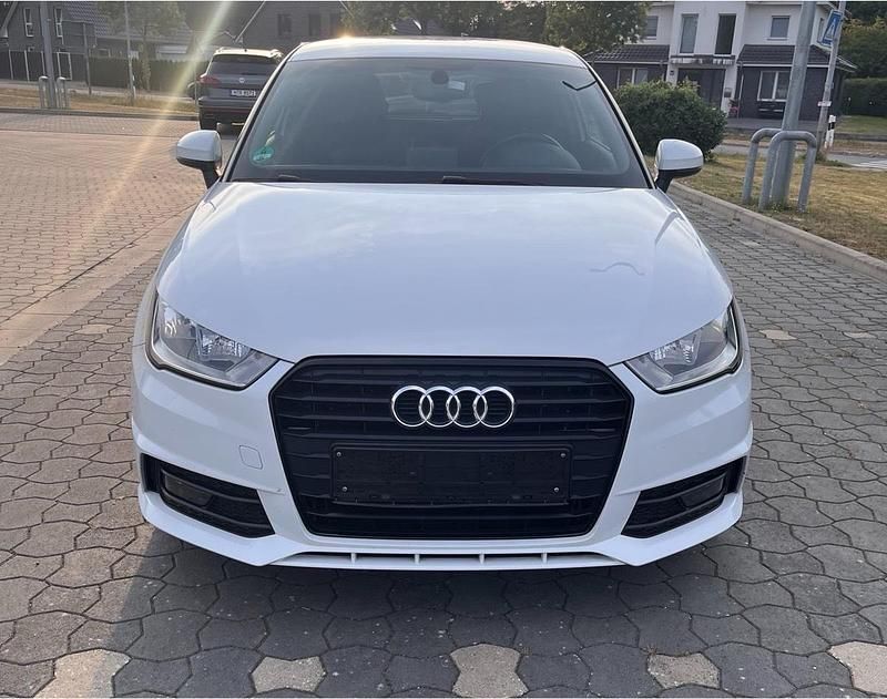 Weiß Gebraucht 2015 Audi A1 Kleinwagen | 6.500 € (Superpreis) - Bild 1/4