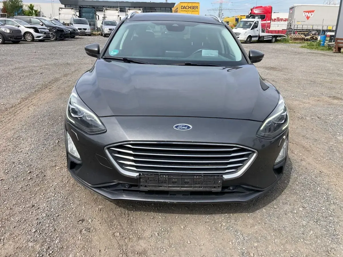 Gebraucht Ford Focus Titanium 150 PS (110 kW) 2018 Grau Kombi