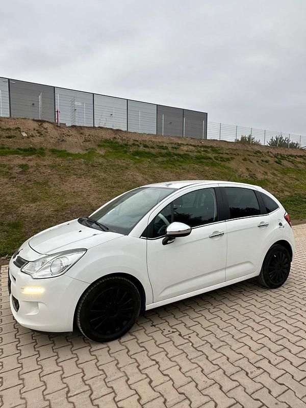 Weiß Gebraucht 2013 Citroën C3 Kleinwagen | 3.300 € - Bild 1/4