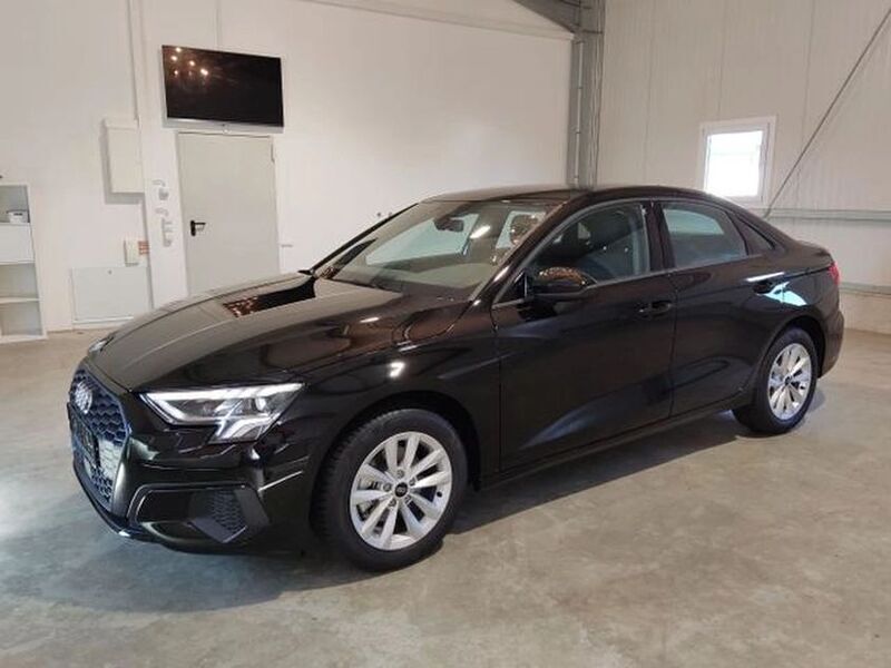 Schwarz Gebraucht 2023 Audi A3 e-tron Ambiente Kleinwagen | 31.758 € (Fairer Preis) - Bild 1/4