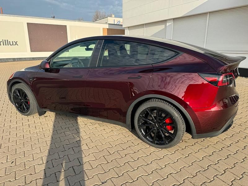 Gebraucht Tesla Model Y 392 kW (534 PS) 2023 Rot SUV