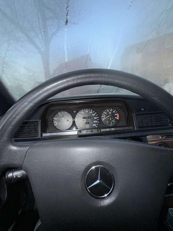 Gebraucht Mercedes 190 109 PS (80 kW) 1991 Limousine