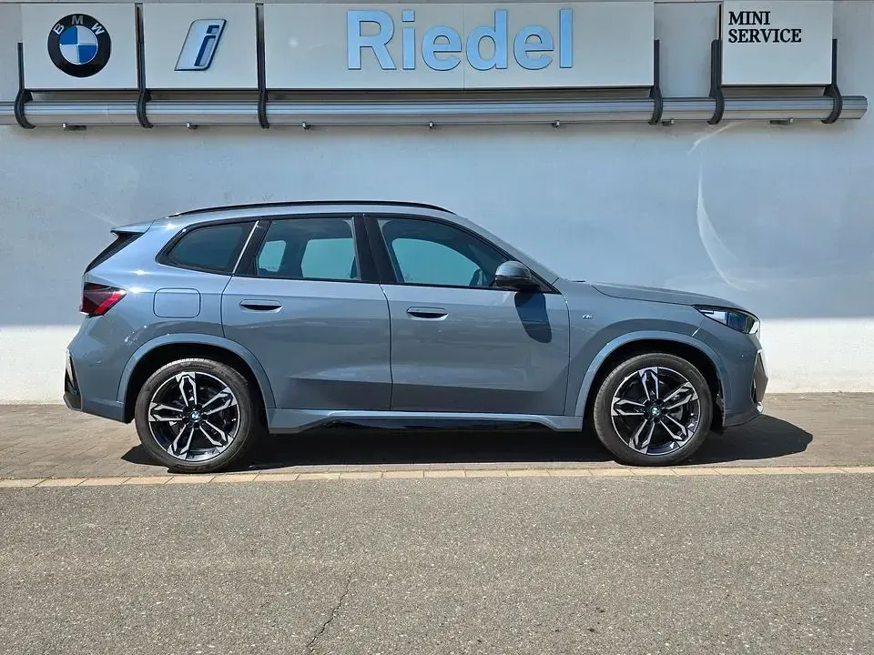 Gebraucht BMW X1 M Sport 170 PS (125 kW) 2025 Grau SUV