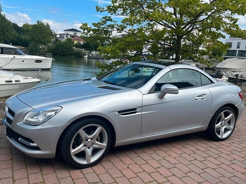 Gebraucht Mercedes SLK200 184 PS (135 kW) 2011 Silber Cabrio