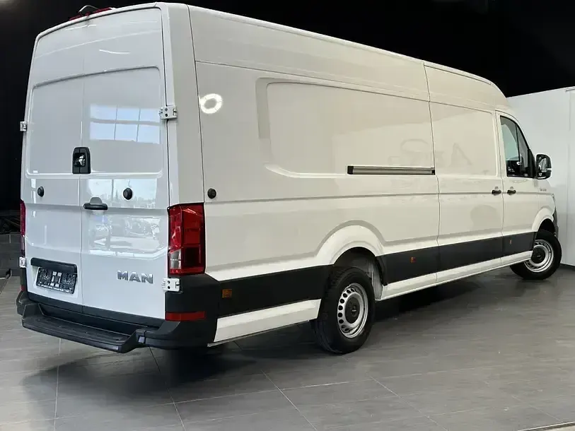 Używany MAN TGE 140 KM (102 kW) 2022 Biały Van