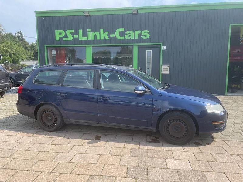 Blau Gebraucht 2007 VW Passat Trendline Kombi | 1.390 € (Superpreis) - Bild 1/4